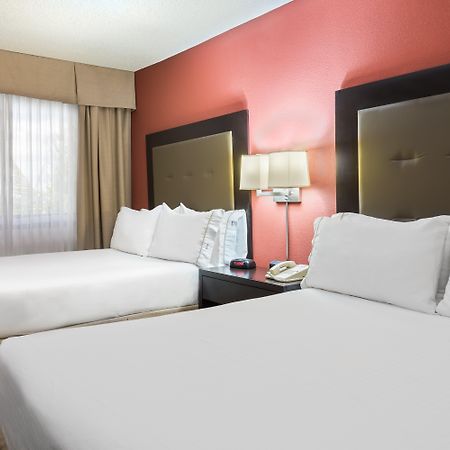 Holiday Inn Express Hotel & Suites Kendall East-Miami By Ihg Zewnętrze zdjęcie